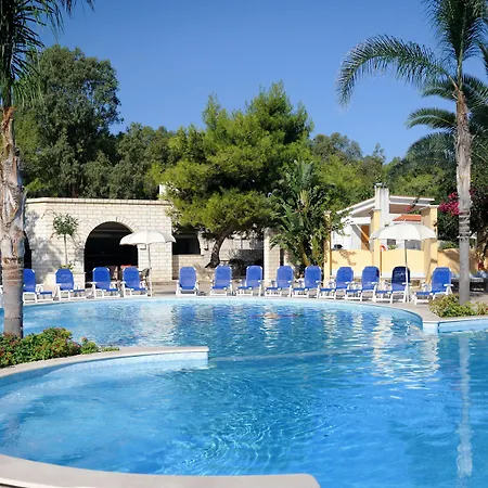 I Melograni 4* Вьесте