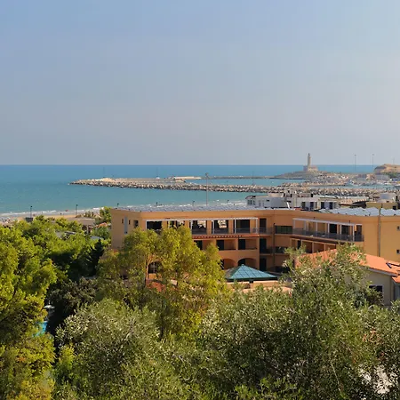 Отель I Melograni Вьесте