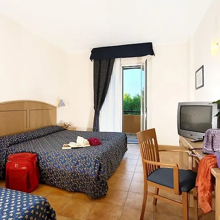 I Melograni 4* ויאסטה
